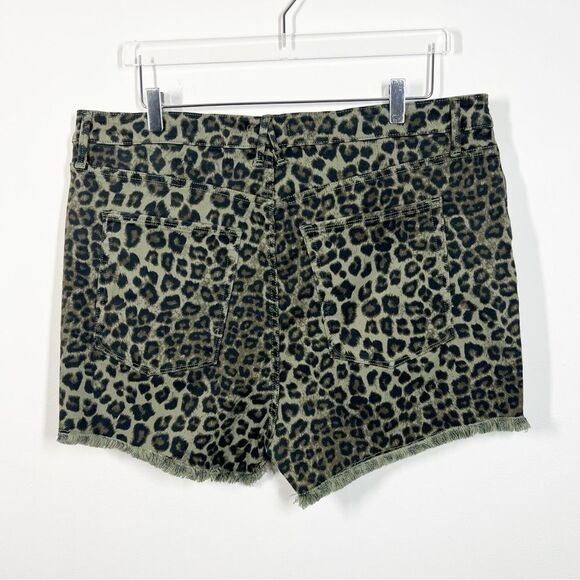 Good American NWT Womens Size 18 Leopard Sage Distressed Hem Cut Off Jean Short - Picture 5 of 14